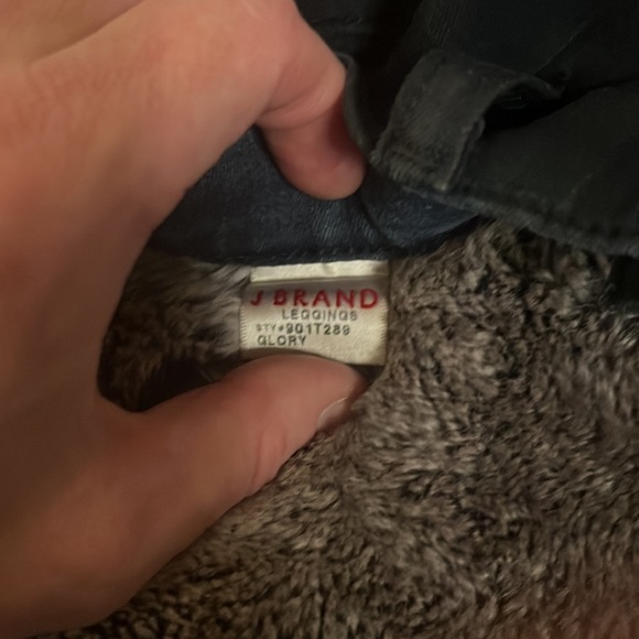 Gorgeous NWT coated jean - Picture 3 of 5